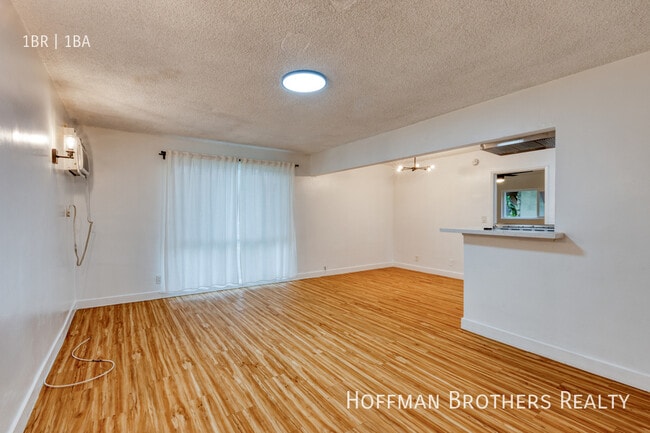 property at 937 S Roberts St