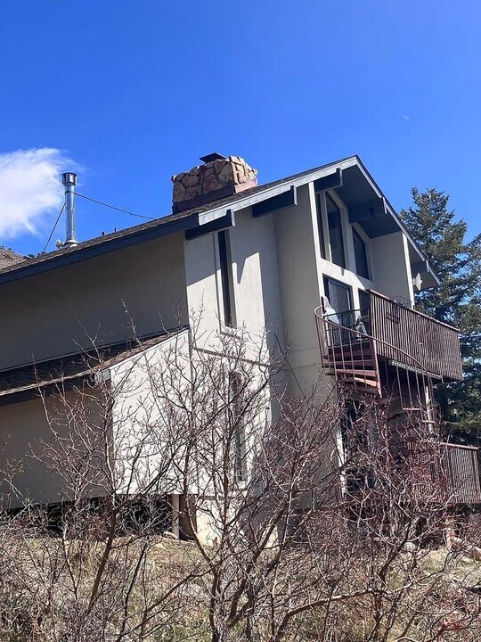 623 Sugarloaf Mountain Road in Boulder, CO - Building Photo