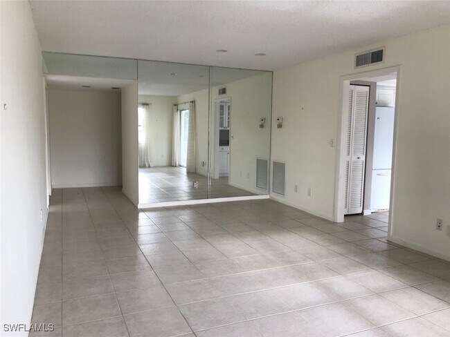 113 Bobolink Way in Naples, FL - Building Photo - Building Photo