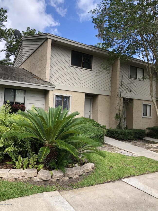 3801 Crown Point Rd