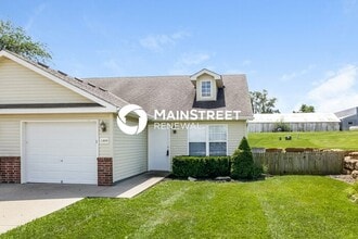 1404 Eagle Dr in Pleasant Hill, MO - Building Photo - Building Photo