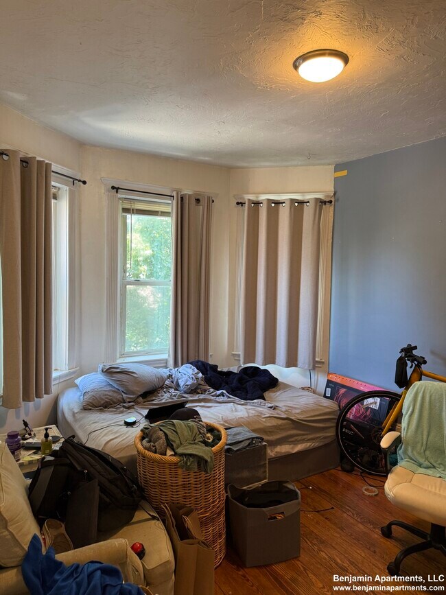 4 Litchfield St, Unit 1