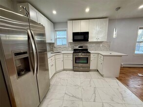 105-63-105134 134th St in Queens, NY - Building Photo - Building Photo