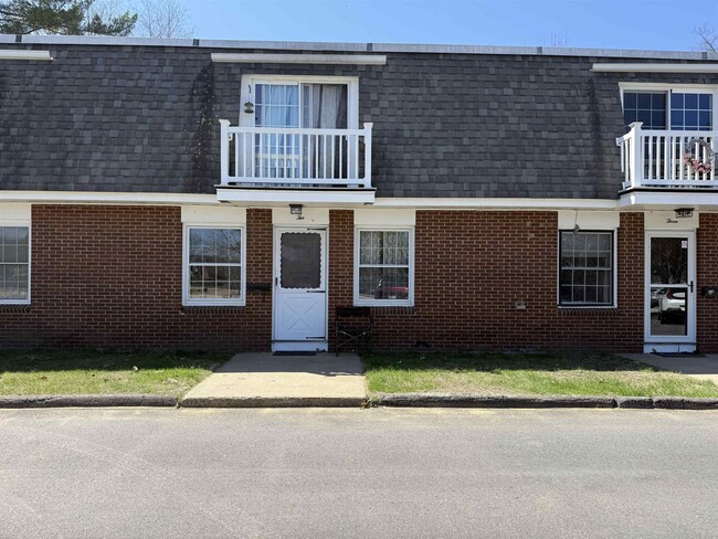 property at 934 N Main St