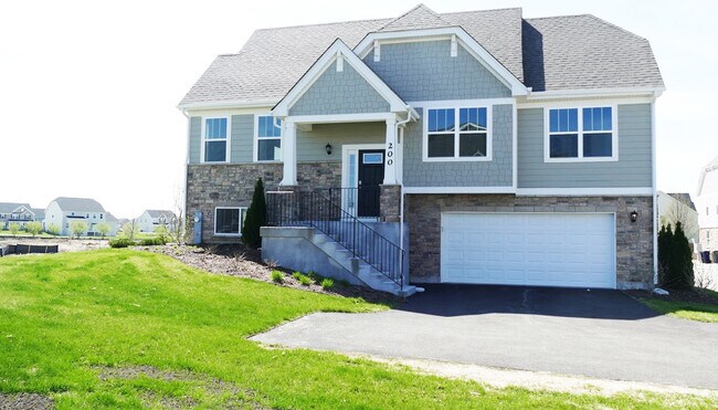 200 Goldenrod Dr in Elgin, IL - Building Photo - Building Photo