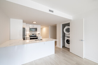 5120 Earnscliffe in Montréal, QC - Foto de edificio - Interior Photo