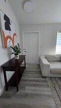 1866 Capeside Cir in Wellington, FL - Building Photo - Building Photo