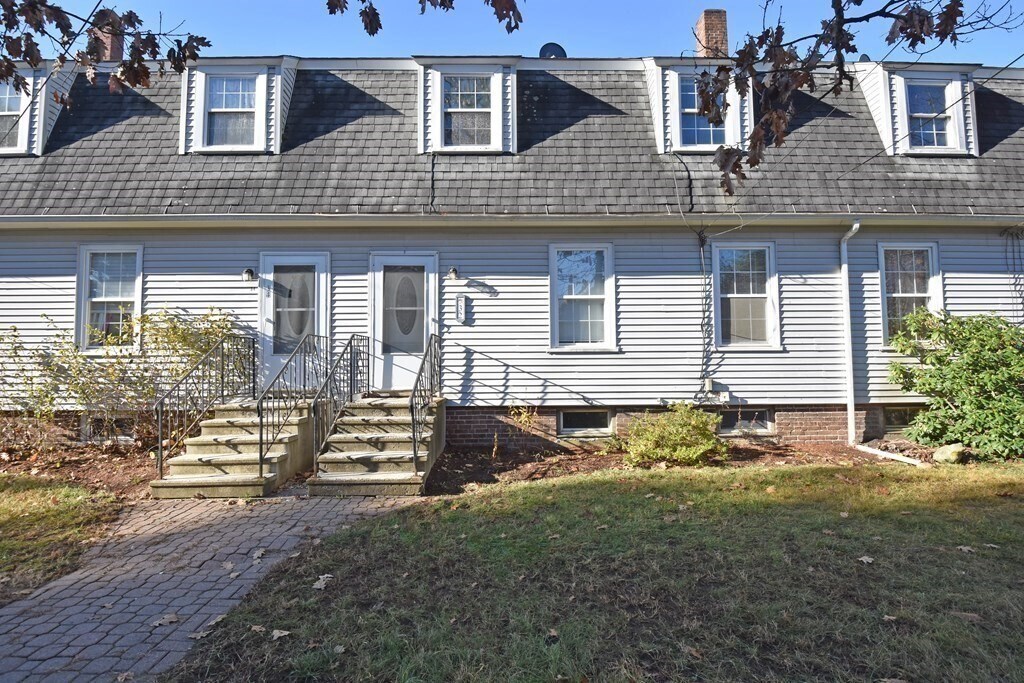 32 Nelson St in Barre, MA - Building Photo