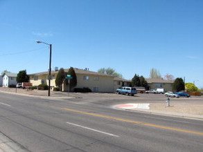 Red Creek Apartments in Pueblo, CO - Building Photo - Building Photo