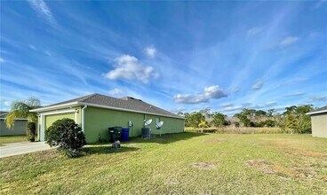 377 Sierra Mike Blvd in Lake Alfred, FL - Foto de edificio - Building Photo