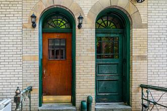 17 Columbia Place in New York, NY - Building Photo - Building Photo