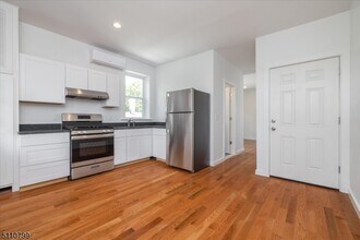 200 Forest St in Montclair, NJ - Building Photo - Building Photo