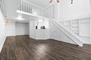 Greystone Lofts in San Diego, CA - Building Photo