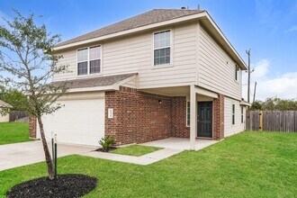 8638 Doris Oaks Cir in Houston, TX - Building Photo - Building Photo