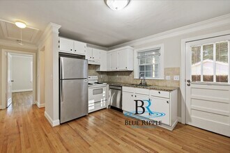 1575 Walker St SE in Smyrna, GA - Building Photo - Building Photo