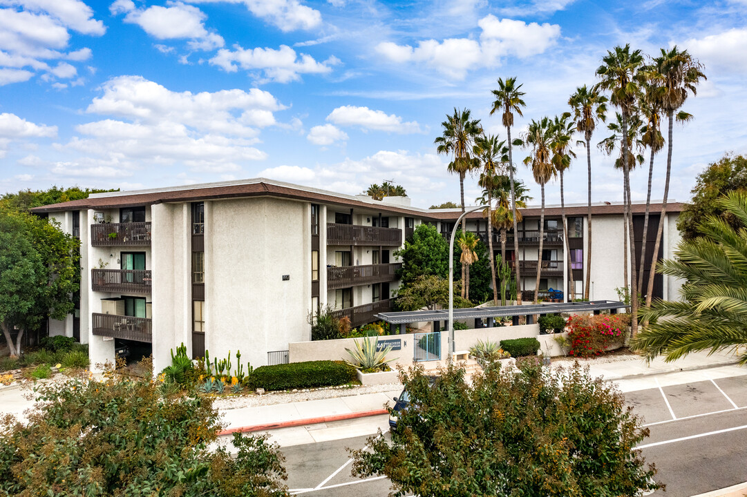 447 Herondo St in Hermosa Beach, CA - Building Photo