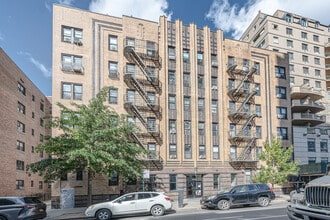 13333 Sanford Ave in Flushing, NY - Building Photo - Building Photo