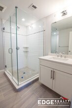 80 N Beacon St, Unit 1 in Boston, MA - Foto de edificio - Building Photo