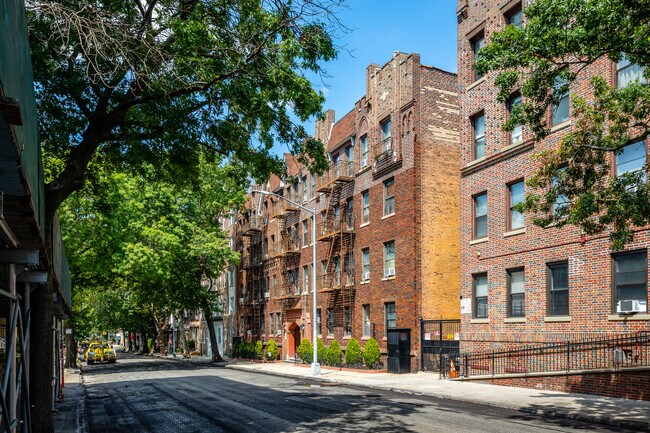 545 85TH St in Brooklyn, NY - Foto de edificio - Building Photo