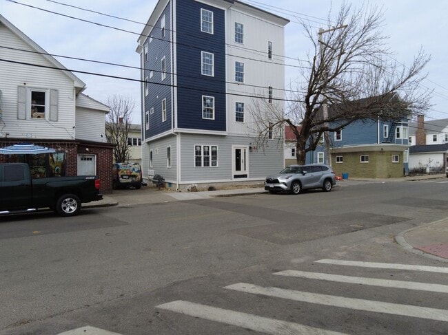 241 Pocasset Ave in Providence, RI - Building Photo - Building Photo