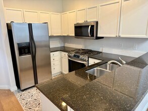 1022 NE Killingsworth St in Portland, OR - Building Photo - Building Photo