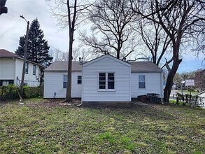 6156 Jackson Ave in Berkeley, MO - Building Photo - Building Photo