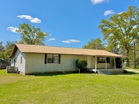2689 Stricklands Ln in Tallahassee, FL - Building Photo