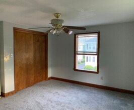 239 Grove St in Waltham, MA - Building Photo - Building Photo