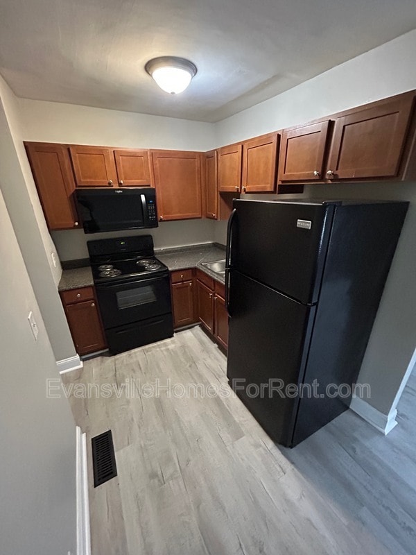 property at 2724 Stringtown Rd