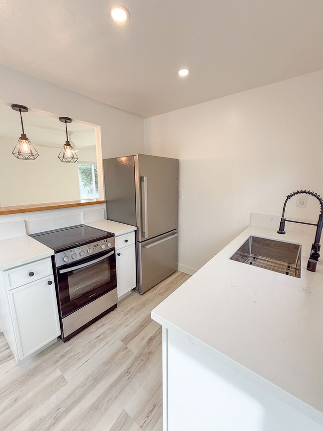 property at 4211-4219 Jewell St