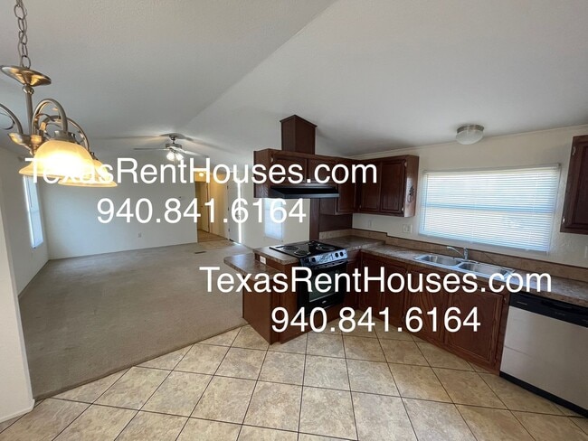 8401 Bobby Point Rd in Wichita Falls, TX - Building Photo - Building Photo