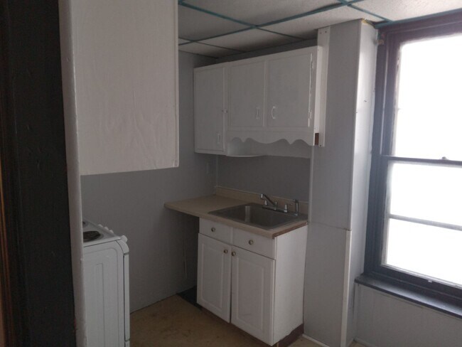 216 Ridge Ave-Unit -2 in Allentown, PA - Building Photo - Building Photo