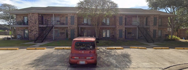 property at 6800 Camden Ln