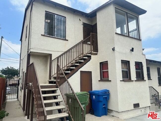 property at 900 W 69th St