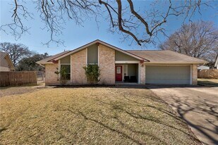 5007 Timber Wolf Cir in Austin, TX - Building Photo
