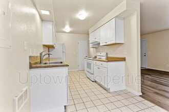 17358 SW Merlo Rd in Aloha, OR - Building Photo - Building Photo