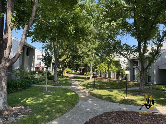 3516 Gold Creek Ln in Sacramento, CA - Building Photo - Building Photo