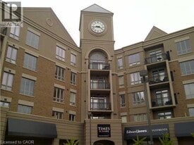 5327 Upper Middle Rd in Burlington, ON - Building Photo