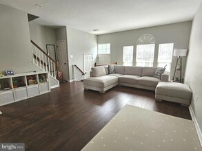 14222 Hunters Run Way in Gainesville, VA - Building Photo - Building Photo