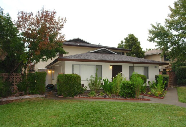 2421 Northrop Ave in Sacramento, CA - Building Photo - Building Photo