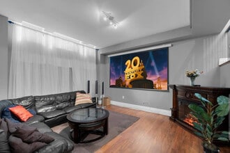 680 Browns Line, Unit SI ID1403794P in Toronto, ON - Building Photo - Building Photo