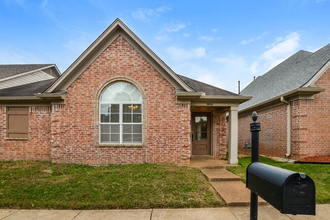 property at 10253 Evening Hill Dr