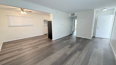 14723 Martell Ave-Unit -14723 Martell Ave Unit A in San Leandro, CA - Foto de edificio - Building Photo