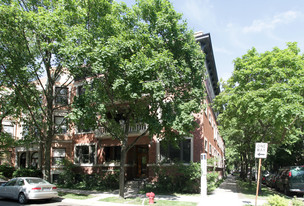 5557-5559 S Blackstone Ave Apartments