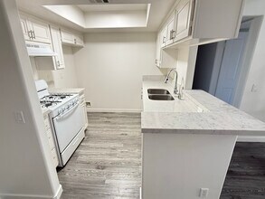 5405 Kester Ave in Los Angeles, CA - Building Photo - Building Photo