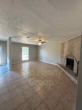 6918 Kearney Dr in Richmond, TX - Building Photo - Building Photo