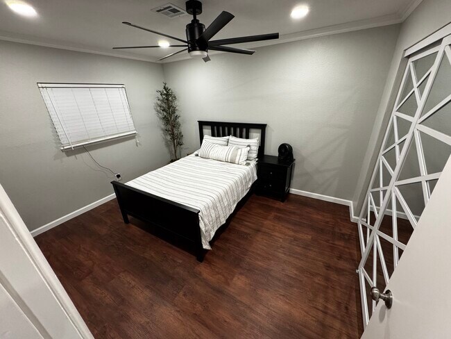 property at 414 Sunburst Dr