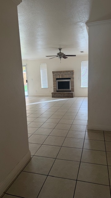 2036 Patty Dr in Merced, CA - Foto de edificio - Building Photo