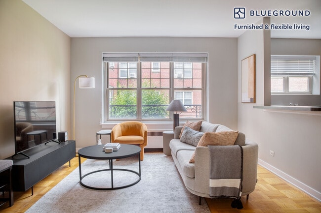 property at 2752 Hampton Pkwy