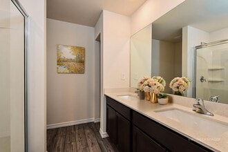 880 Youngreen Dr in Ft. Myers, FL - Building Photo - Building Photo